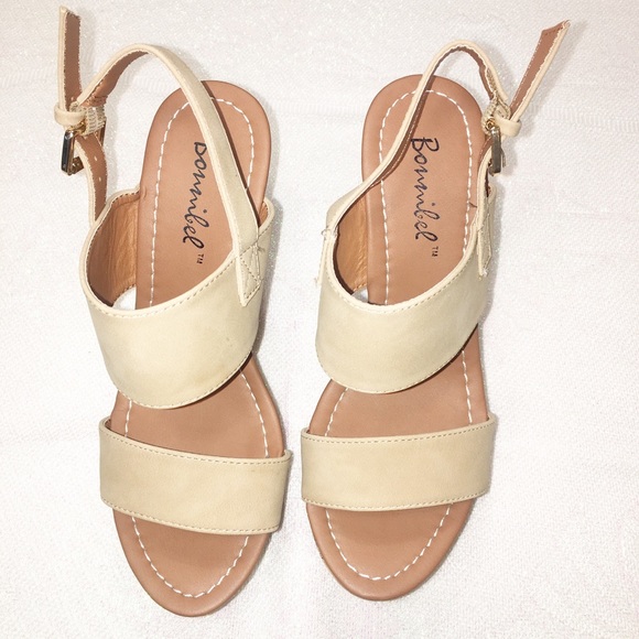 Bonnibel Beige Wedges - Picture 4 of 6